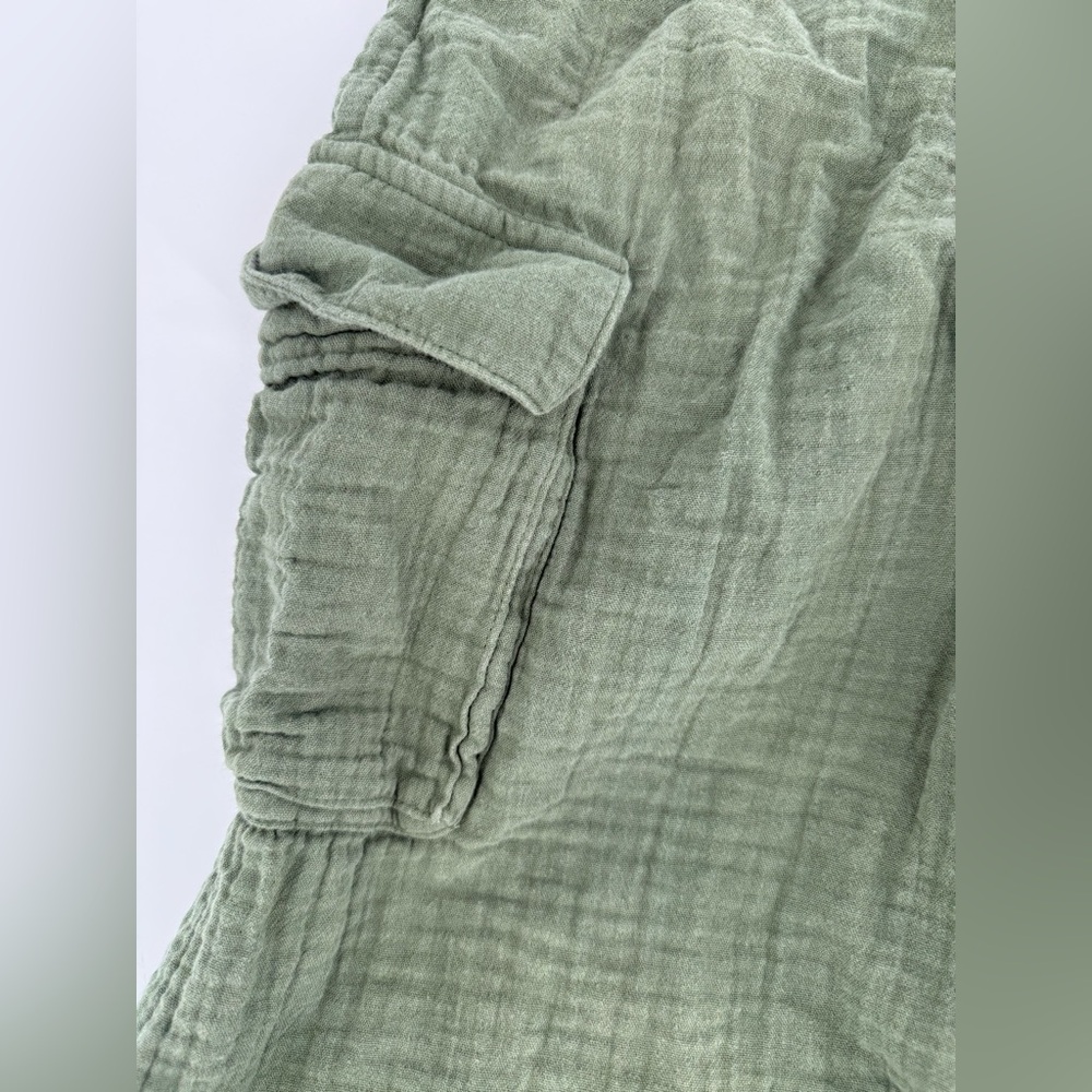 Old Navy Olive Cargo Pants - Picture 7 of 10